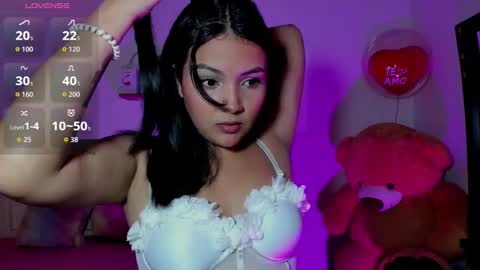 Snapshot of misschelsea01 chatting on 10.18.25 Chelsea online show from 10.18.25