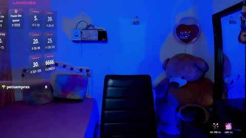 Snapshot of misschelsea01 chatting on 10.29.25 Chelsea online show from 10.29.25