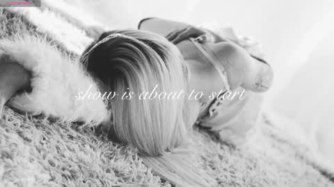 Chloe freelance model Please your thumbs up are important  online show from 04.28.26