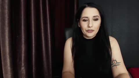 Miss online show from 01.01.25