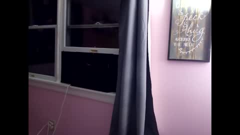 MissEeva online show from 12.10.24