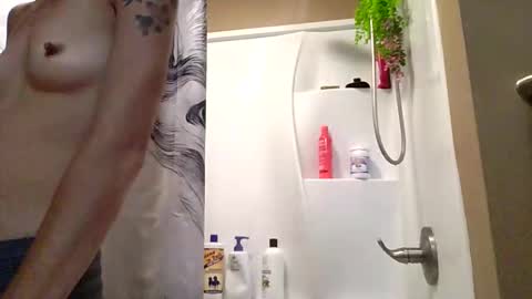 MissEeva online show from 04.28.26