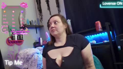 missfoxe12 online show from 11.30.25