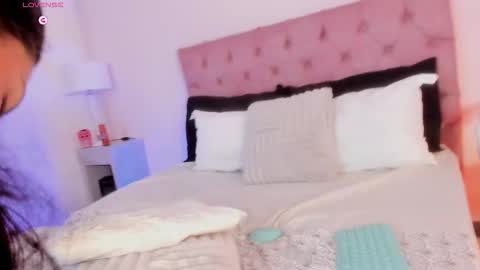 Melany Hiller online show from 03.11.26