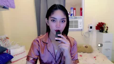 Snapshot of missindependent999 chatting on 12.24.24 jj online show from 12.24.24