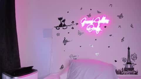 Snapshot of misskarinahilton chatting on 09.28.25 MissKarinaHilton online show from 09.28.25