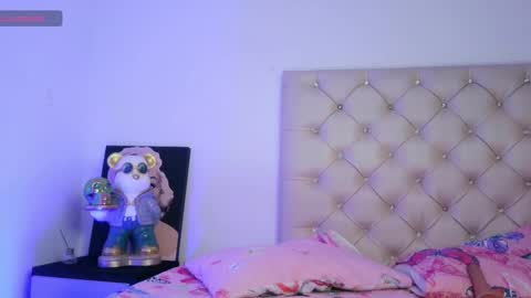 Snapshot of misskatiia chatting on 01.31.25 misskatiia online show from 01.31.25