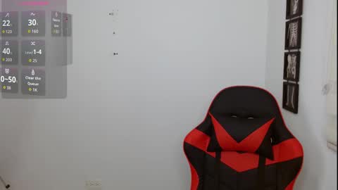 Snapshot of misskatiia chatting on 11.25.25 misskatiia online show from 11.25.25