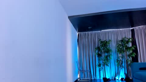 misskiarra online show from 01.26.25