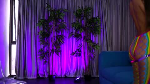 misskiarra online show from 02.26.25