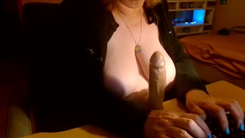 MissKittyFox online show from 02.06.26