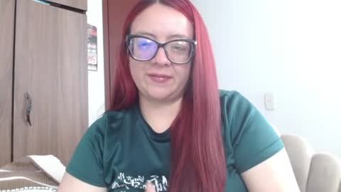 Snapshot of misslady__eva chatting on 06.30.26 eva online show from 06.30.26