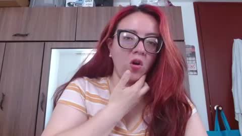 Snapshot of misslady__eva chatting on 07.08.26 eva online show from 07.08.26