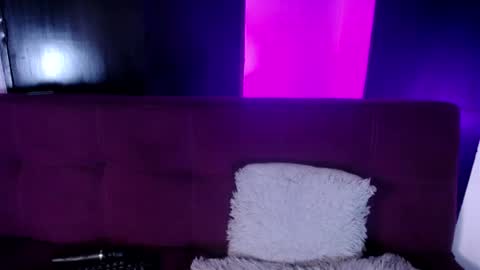 Snapshot of missloise chatting on 12.14.24 Miss Loise online show from 12.14.24