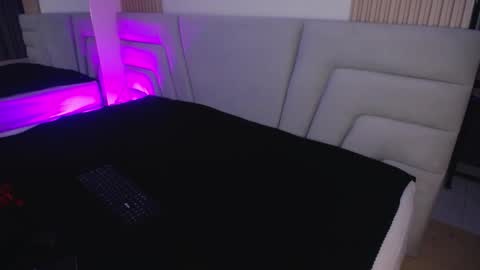 Snapshot of missloise chatting on 10.27.25 Miss Loise online show from 10.27.25