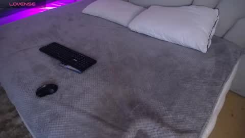 Snapshot of missloise chatting on 11.27.25 Miss Loise online show from 11.27.25