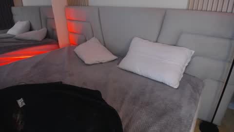 Miss Loise online show from 12.04.25