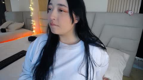 Miss Loise online show from 12.15.25