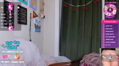 Miss Lola Luxxx aka your horny squirting girlfriend lola online show from 03.12.26