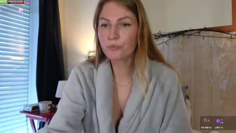 Snapshot of misslucci chatting on 12.03.24 Misslucci online show from 12.03.24