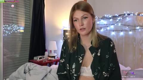 Snapshot of misslucci chatting on 12.28.24 Misslucci online show from 12.28.24