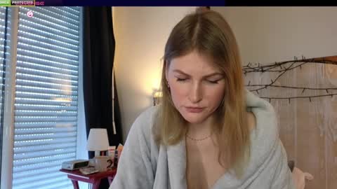 Snapshot of misslucci chatting on 01.10.25 Misslucci online show from 01.10.25