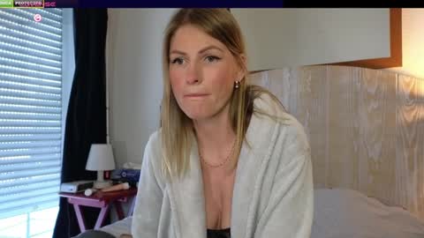 Snapshot of misslucci chatting on 02.07.25 Misslucci online show from 02.07.25