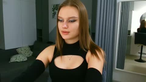 Snapshot of missmariat chatting on 12.02.24 OneGoddess online show from 12.02.24