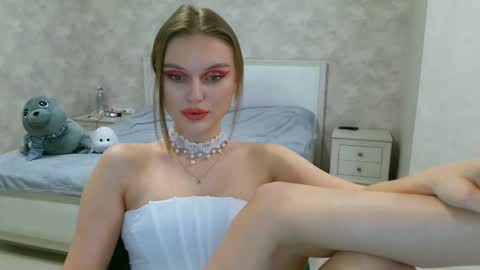 Snapshot of missmariat chatting on 01.12.25 OneGoddess online show from 01.12.25