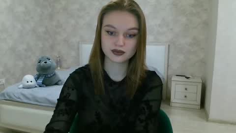 Snapshot of missmariat chatting on 01.26.25 OneGoddess online show from 01.26.25