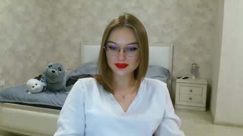 Snapshot of missmariat chatting on 01.28.25 OneGoddess online show from 01.28.25