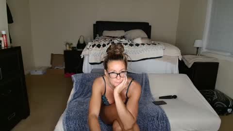 Snapshot of missmelisateaches chatting on 12.14.24 melissa online show from 12.14.24