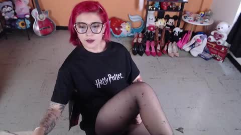 Miss Mia online show from 02.06.25