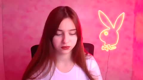 Mia online show from 11.14.25