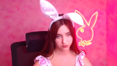 Mia online show from 11.19.25