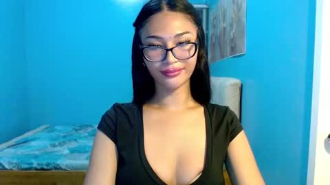 missminervaa online show from 05.19.26