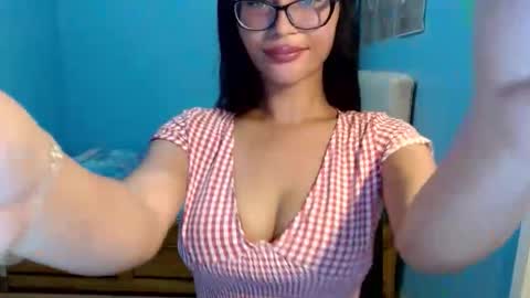 missminervaa online show from 05.20.26