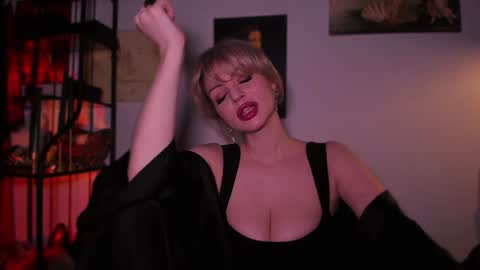   online show from 02.02.25