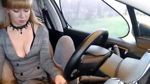 Snapshot of missofkiss chatting on 11.11.25 Olenka online show from 11.11.25