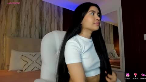 Emma Prada online show from 03.07.25