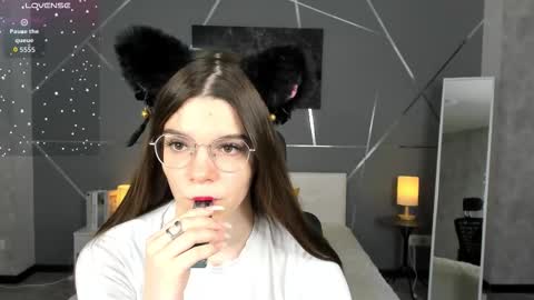 misss_evelyne online show from 01.06.26