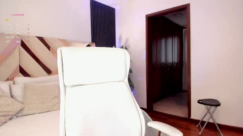 Fernanda Davila online show from 09.23.25