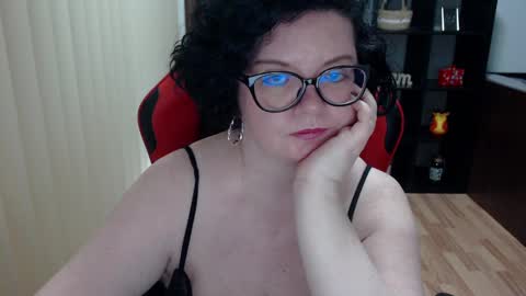 MissTruble online show from 02.10.25