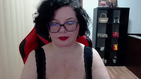 MissTruble online show from 02.28.25