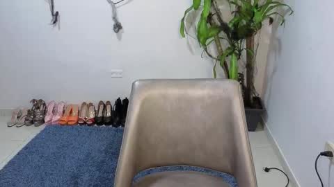 Snapshot of missvenuss chatting on 10.27.25 IG MISSVENUSS1 online show from 10.27.25