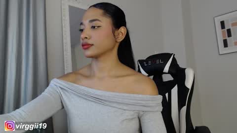 missvirggii online show from 12.02.25