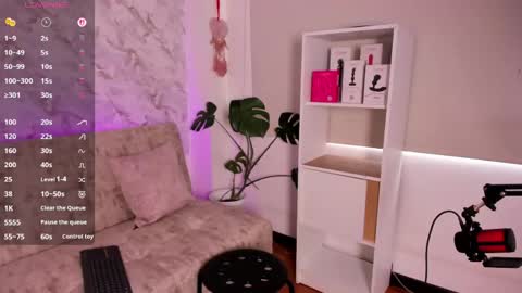 Pau OFmissweetpeach online show from 05.25.26