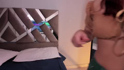 Miss online show from 02.24.25