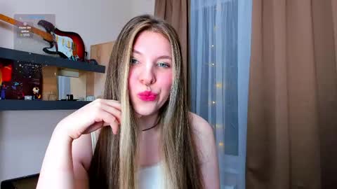 Snapshot of missyourann chatting on 04.18.26 Anya online show from 04.18.26