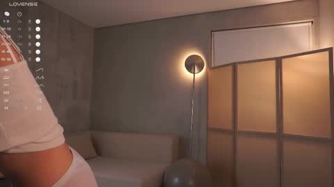 Snapshot of mist_mia chatting on 02.01.26 Mia online show from 02.01.26